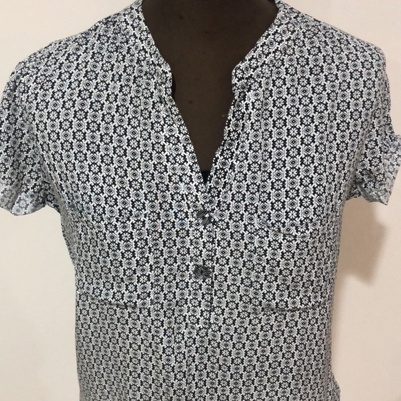 (👚3 for $20) lightweight office T-shirt to suit size 8-10 - Picture 2 of 4